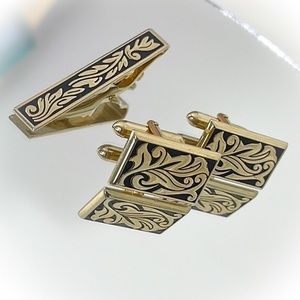 💕Beautiful Vintage Gold Tone Floral Swank Cufflinks Tie Clip Set